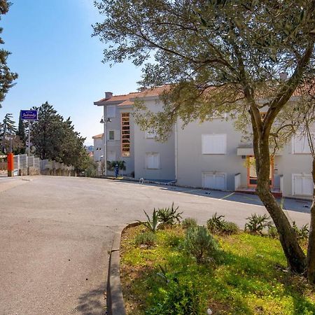 Luxury Studio Apartment Honeymoon Selce Exteriör bild