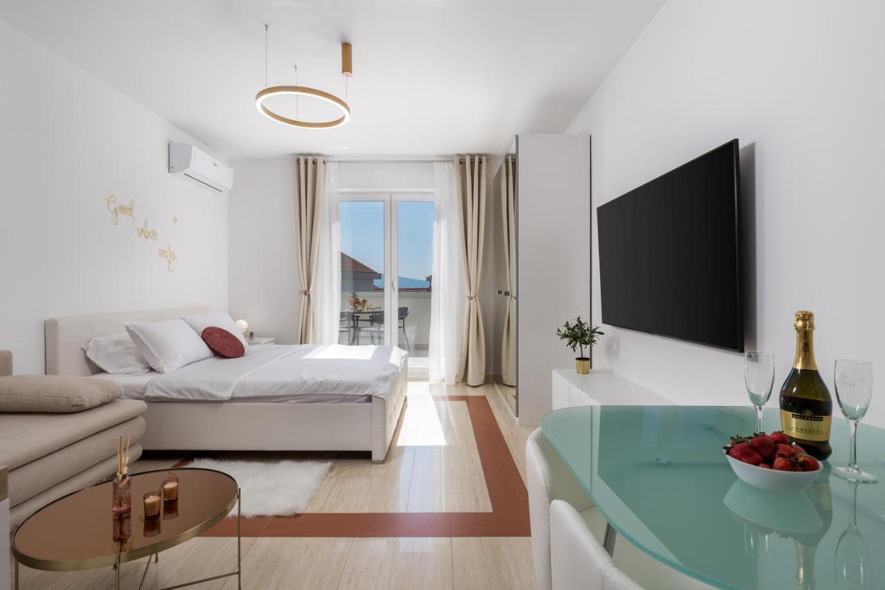 Luxury Studio Apartment Honeymoon Selce Exteriör bild