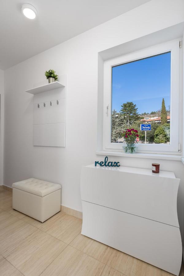 Luxury Studio Apartment Honeymoon Selce Exteriör bild