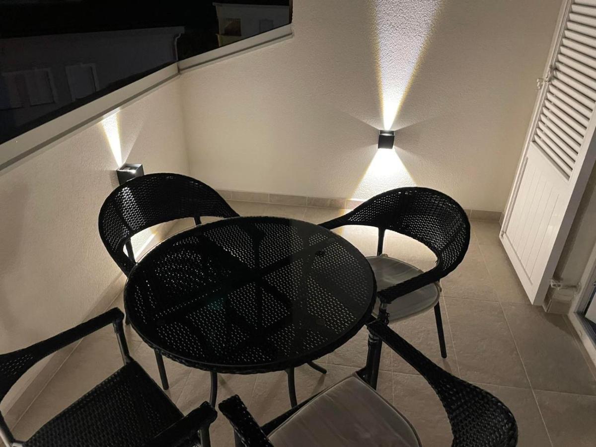 Luxury Studio Apartment Honeymoon Selce Exteriör bild