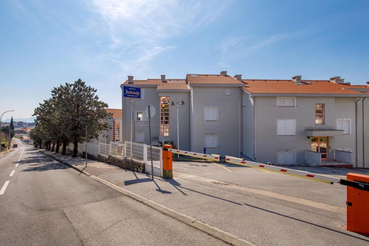 Luxury Studio Apartment Honeymoon Selce Exteriör bild