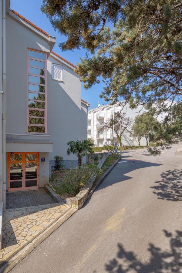 Luxury Studio Apartment Honeymoon Selce Exteriör bild